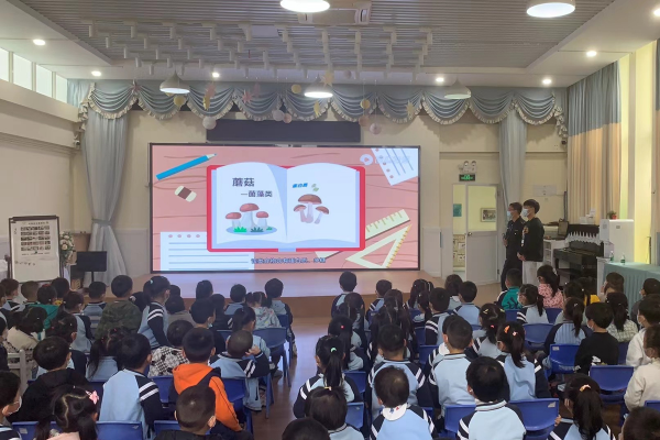 麻将赌博
盐田局开展“小手拉大手，开学食安第一课”活动.jpg